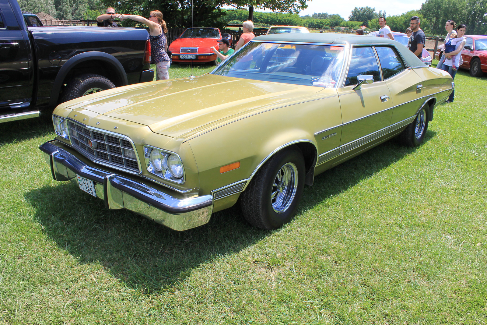 Ford Gran Torino Sedan