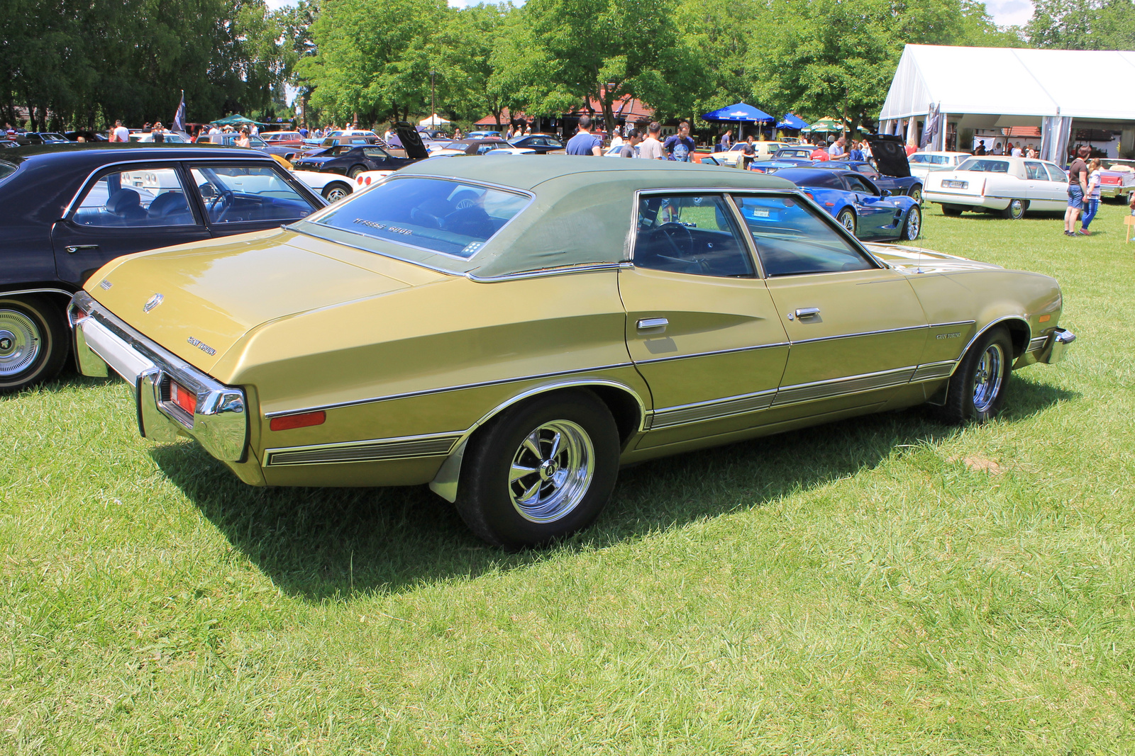 Ford Gran Torino Sedan