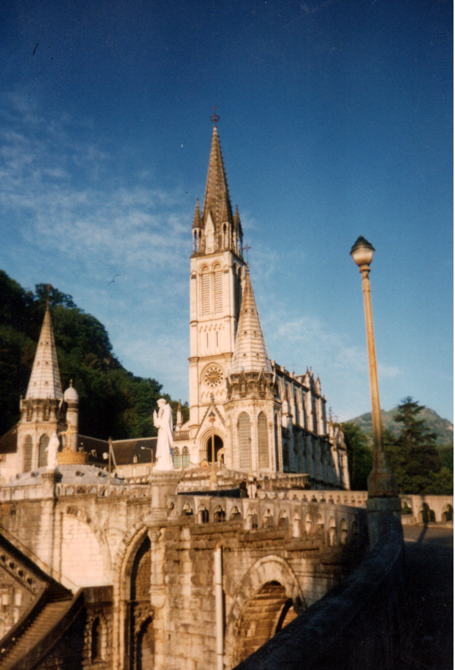 LOURDES - bazilika (2)