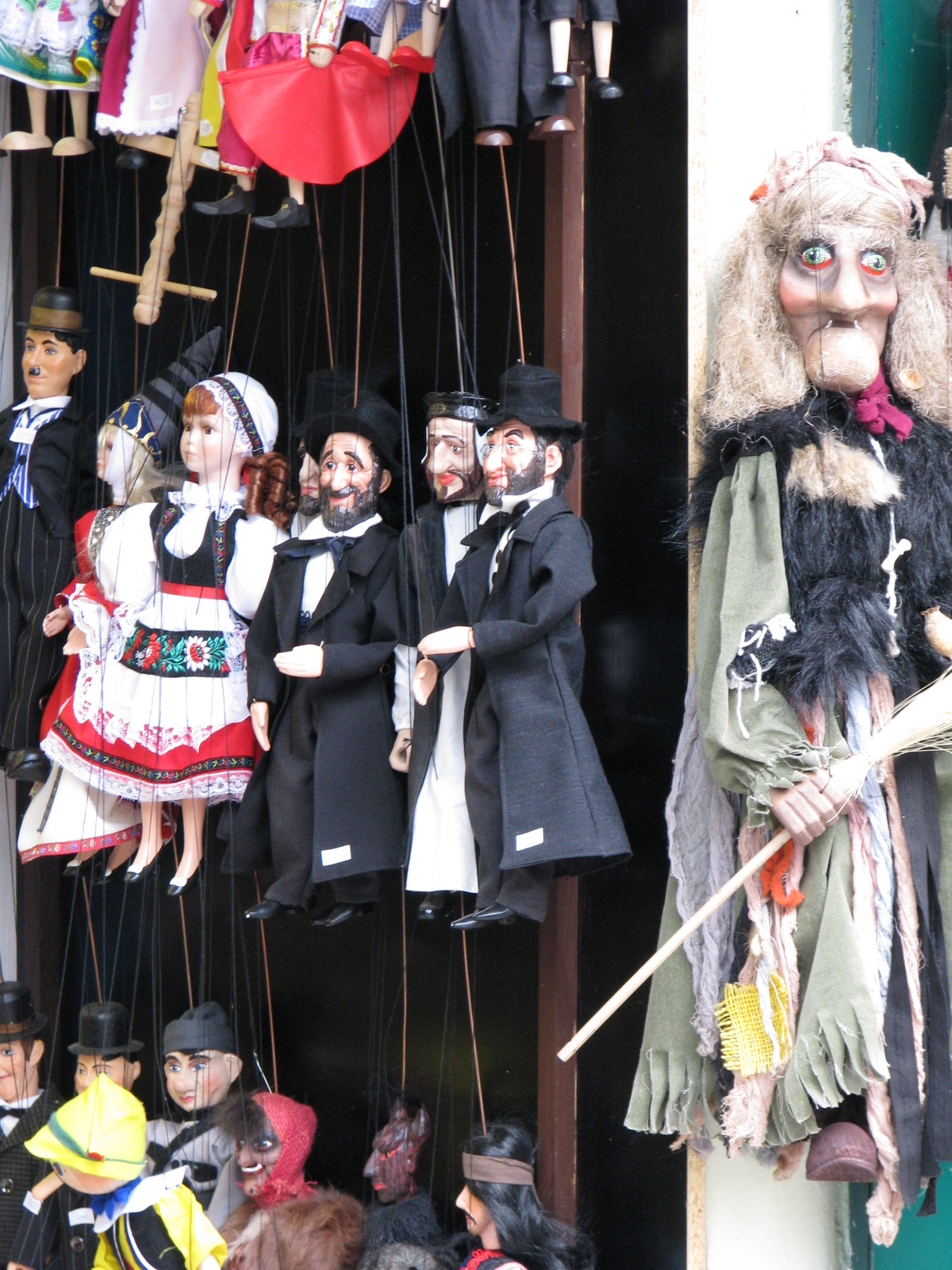 Marionett figurák
