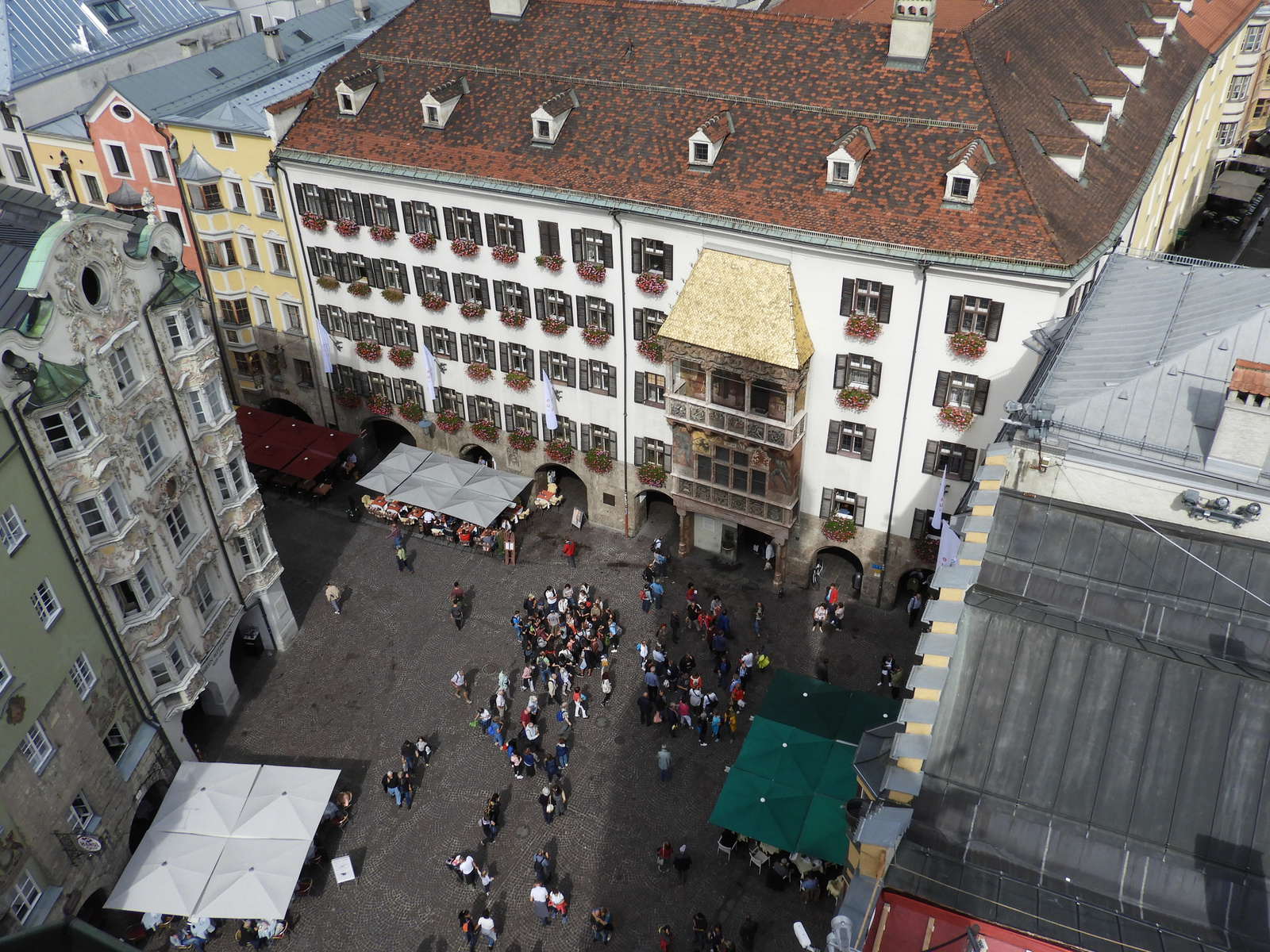 Aranytetős ház (Goldene Dachel), fentről