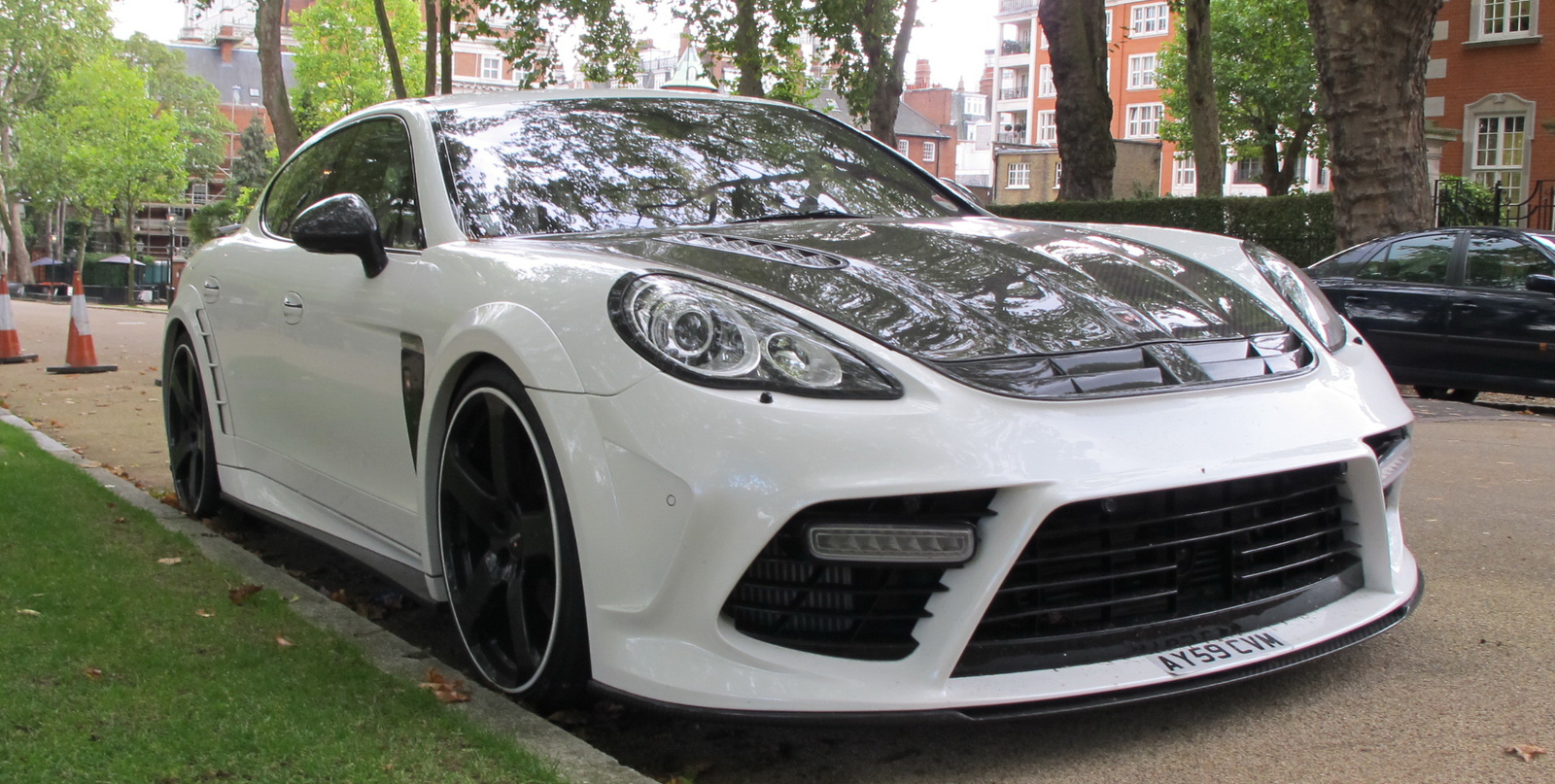 Porsche Panamera Mansory