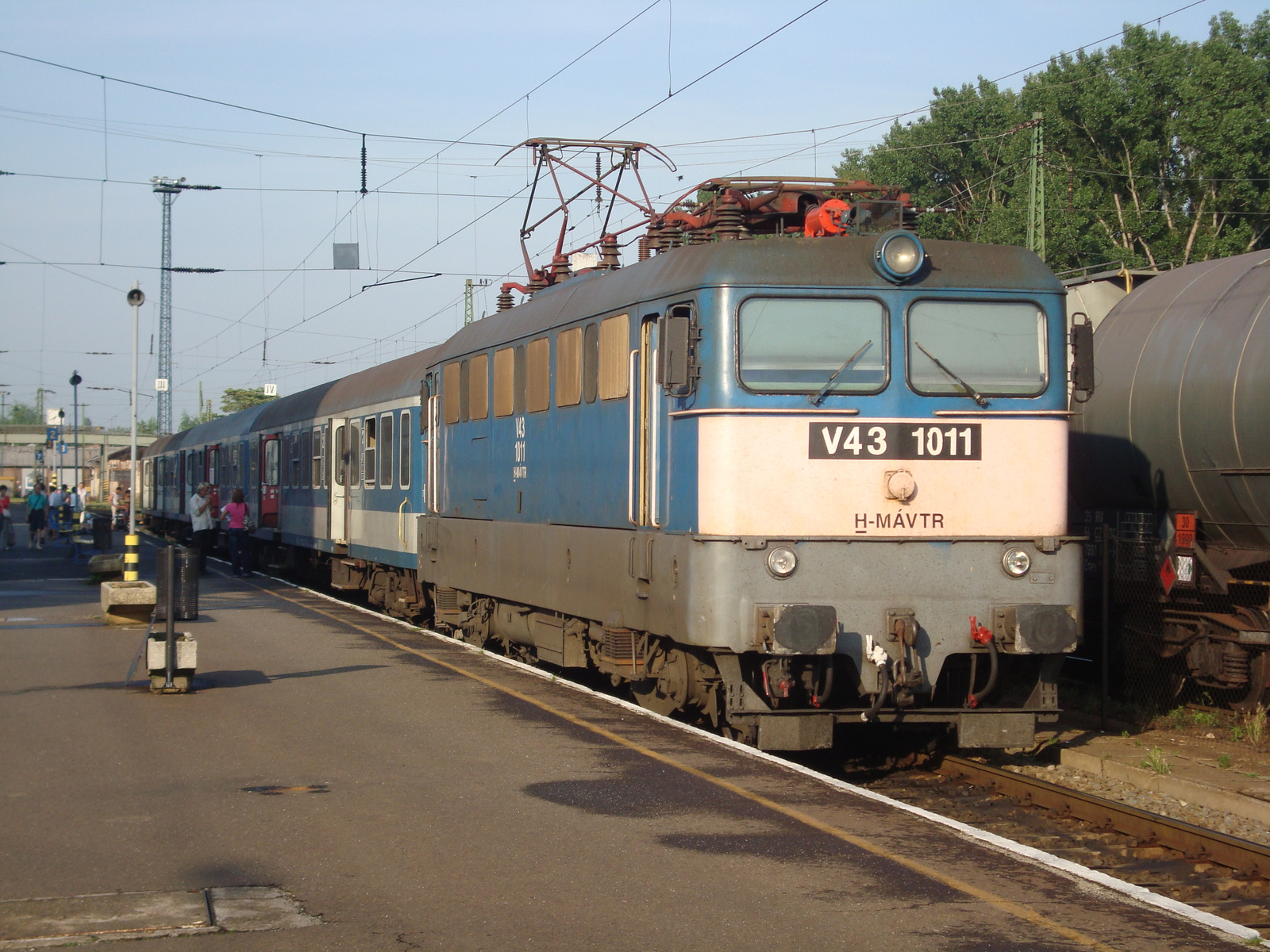 V43 1011