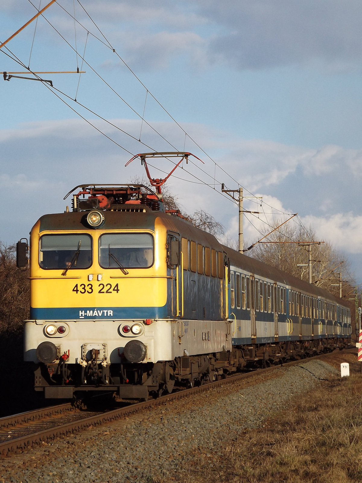 433 224 / V43 3224 /