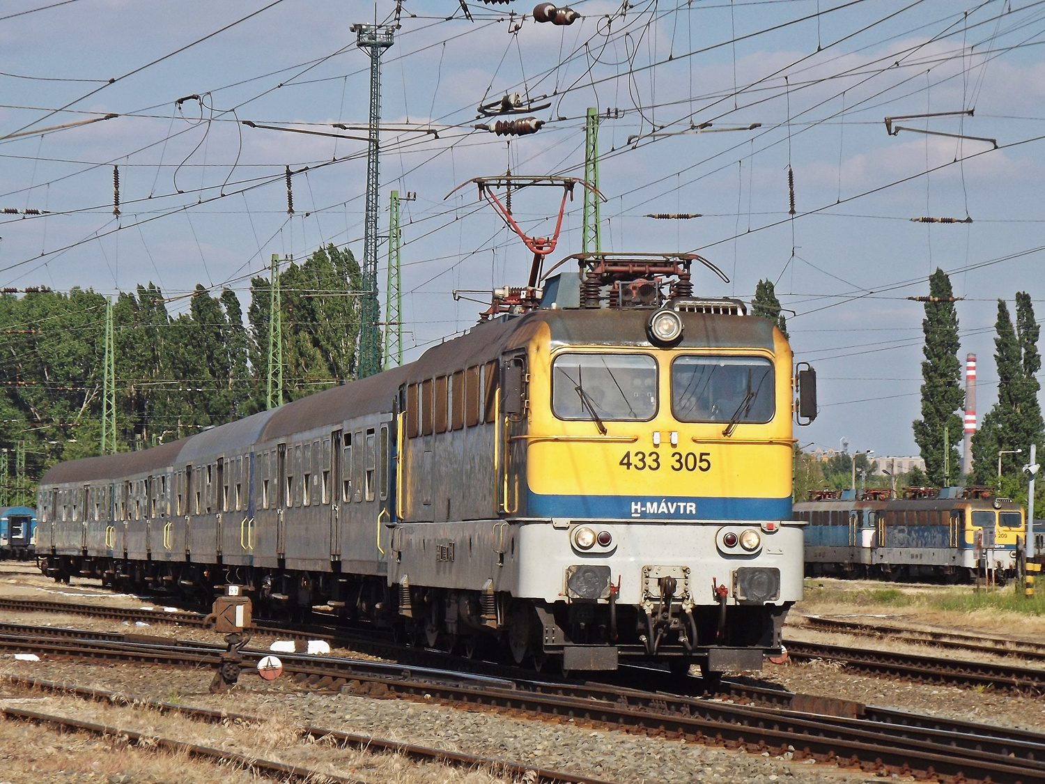 433 305 / V43 3305 /