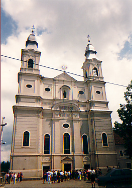 1995. augusztus - Erdély, Csíksomlyó - Kegytemplom.jpg