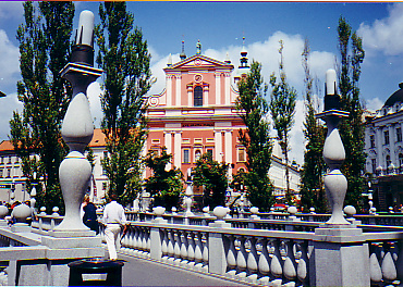 2000. augusztus - Szlovénia, Ljubljana - Ferences templom.jpg