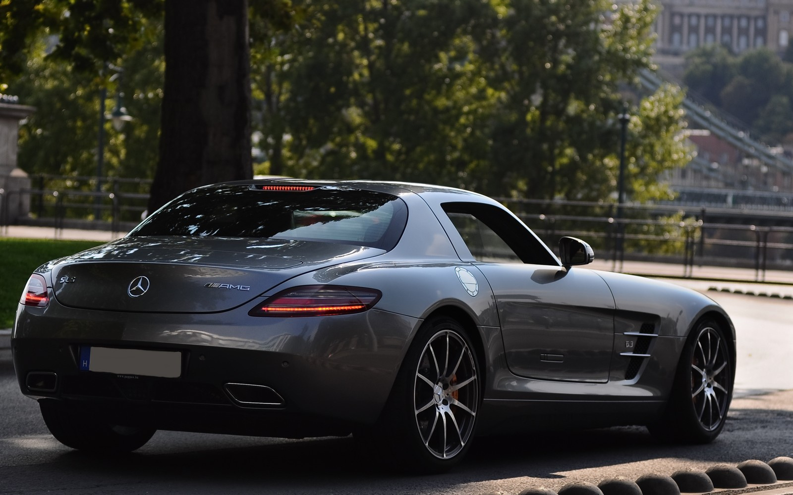 Mercedes SLS