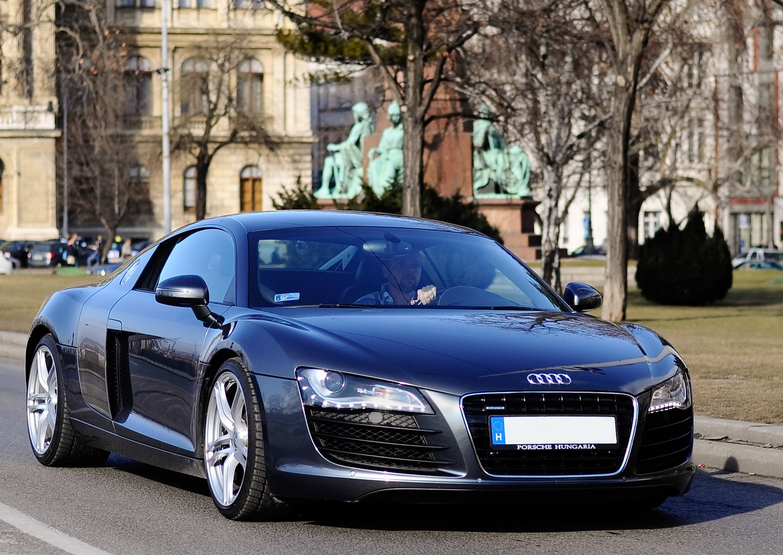 Audi R8