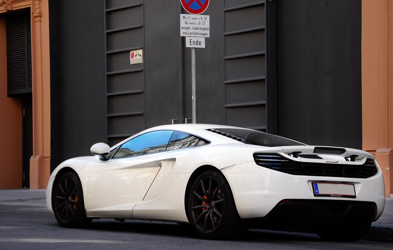 Mclaren MP4-12C