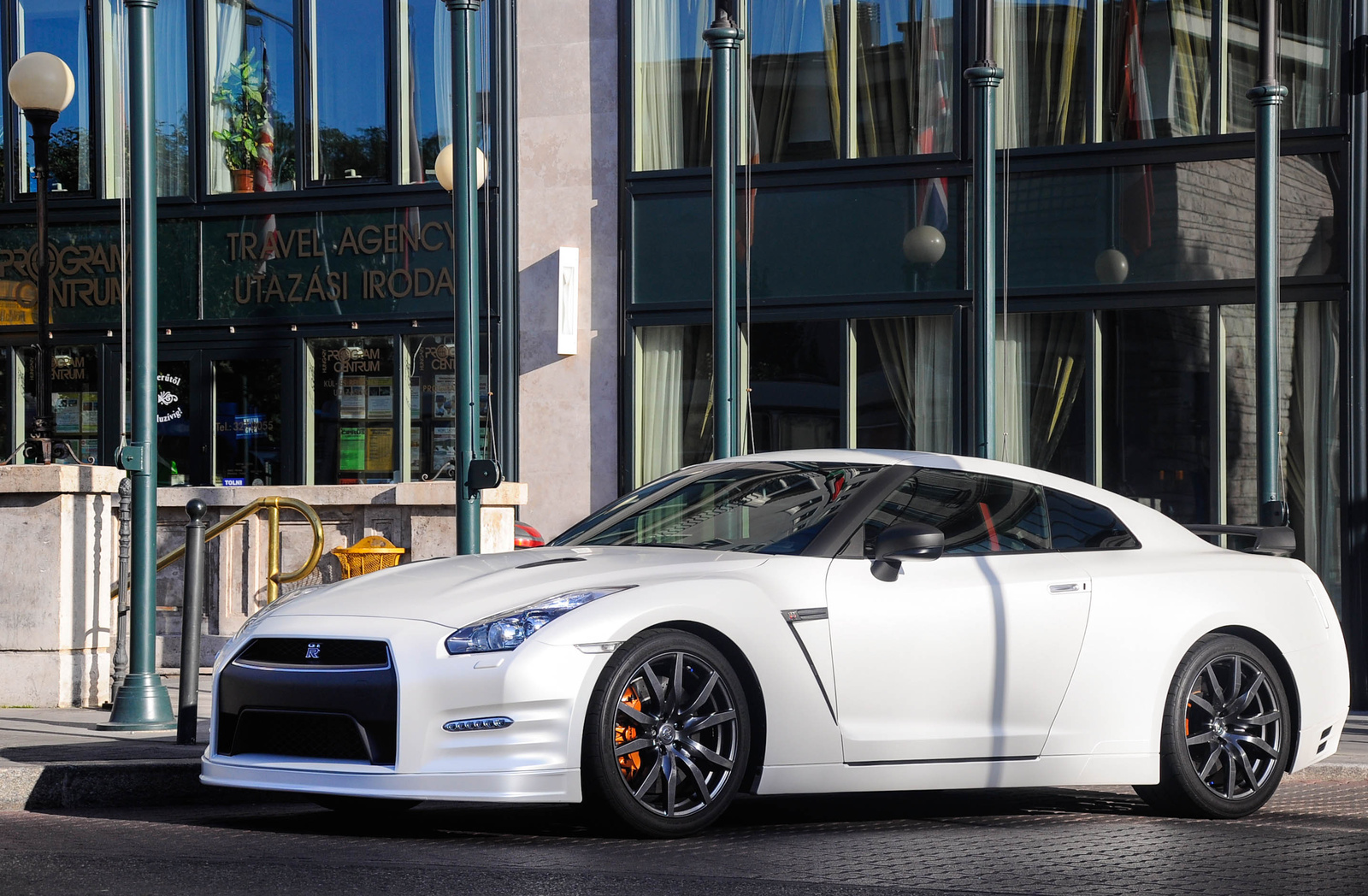 Nissan GT-R