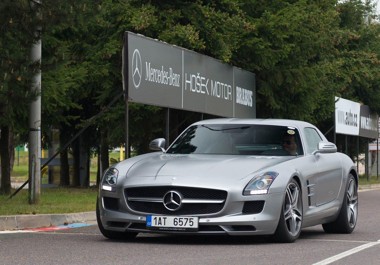 Mercedes SLS AMG