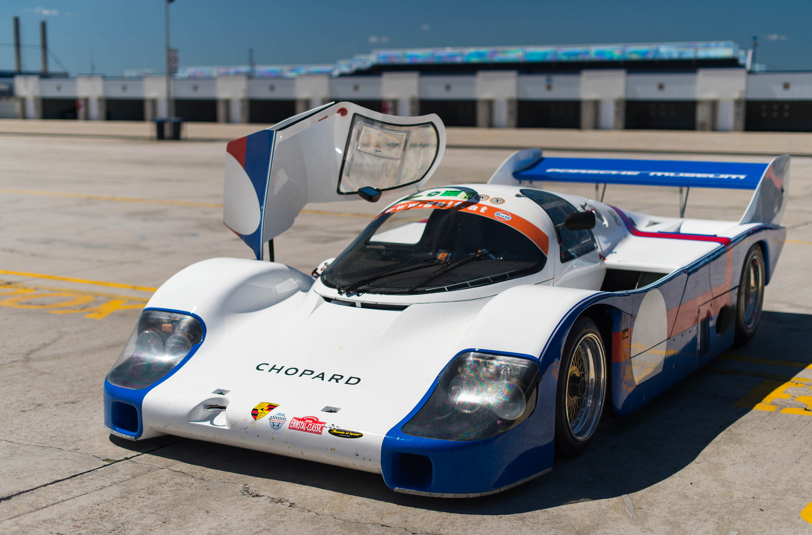 Porsche 956