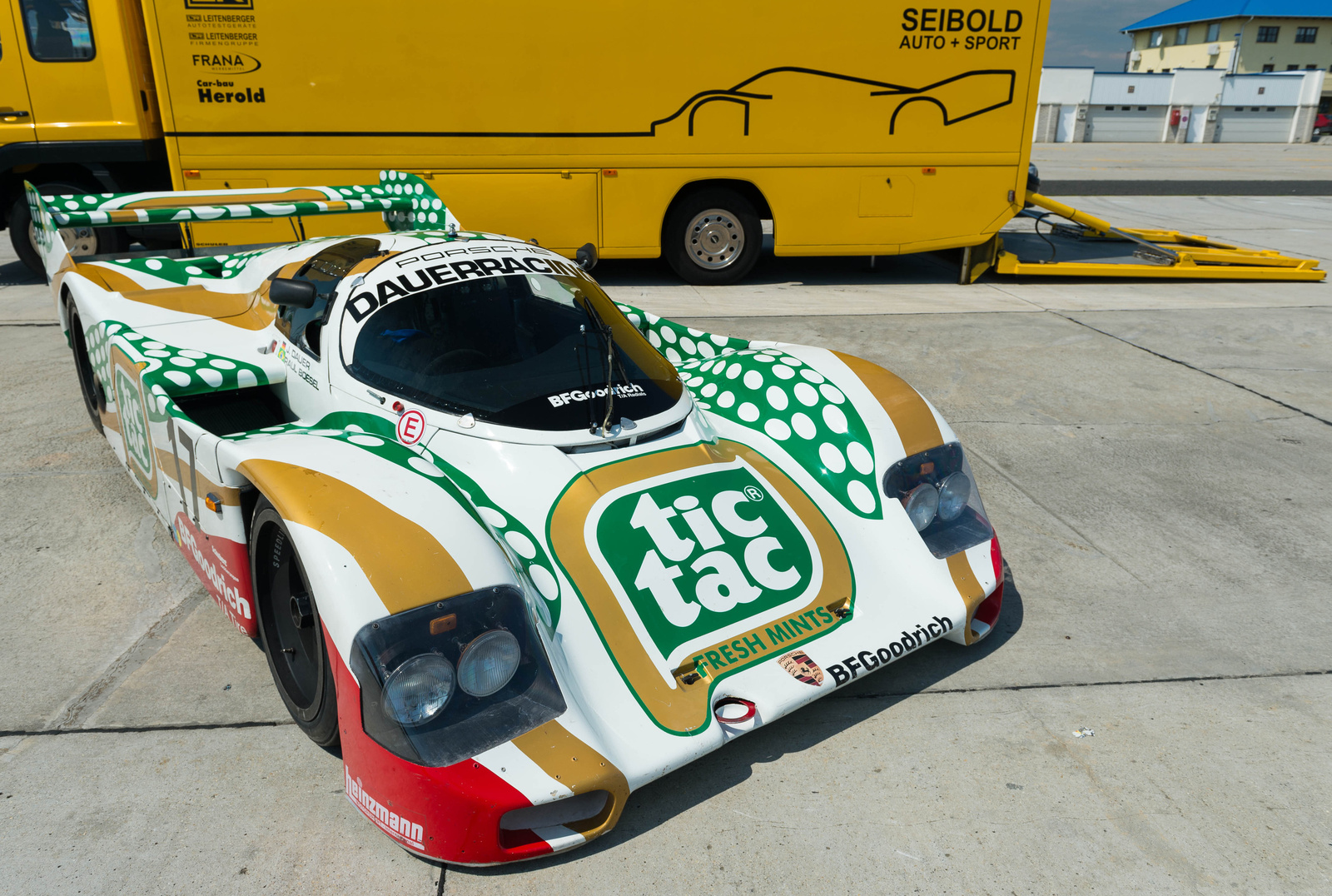 Porsche 962C KH