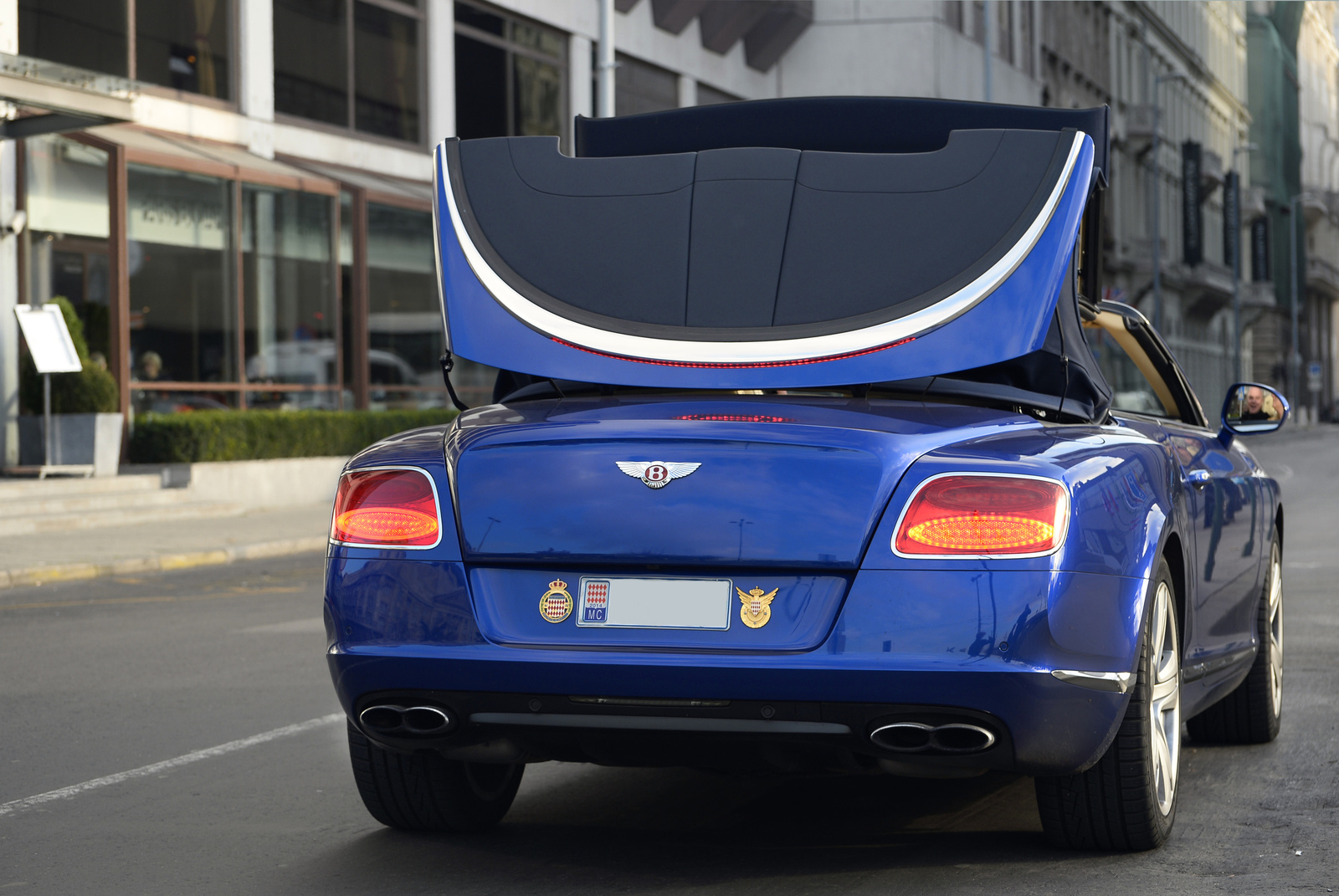 Bentley Continental GTC V8