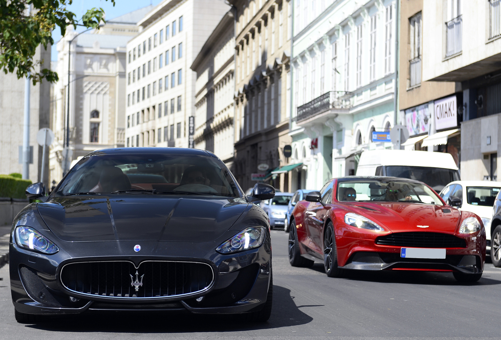 Maserati GranTurismo Sport - Aston Martin Vanquish