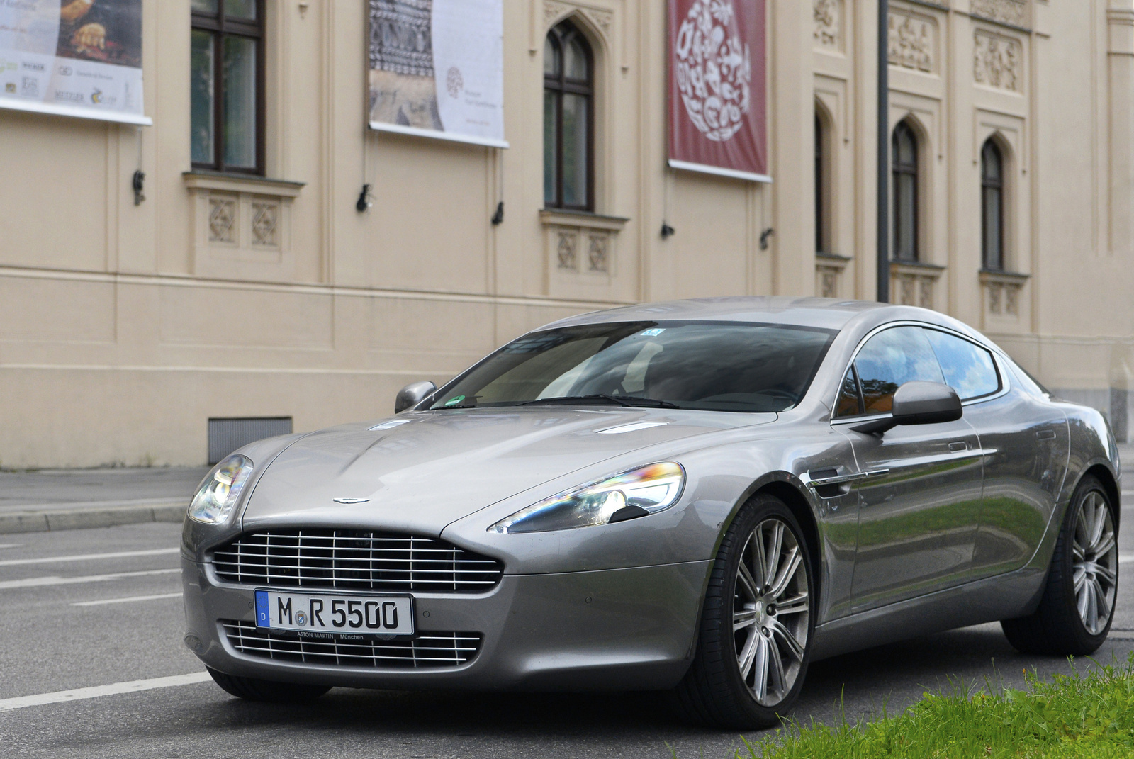 Aston Martin Rapide