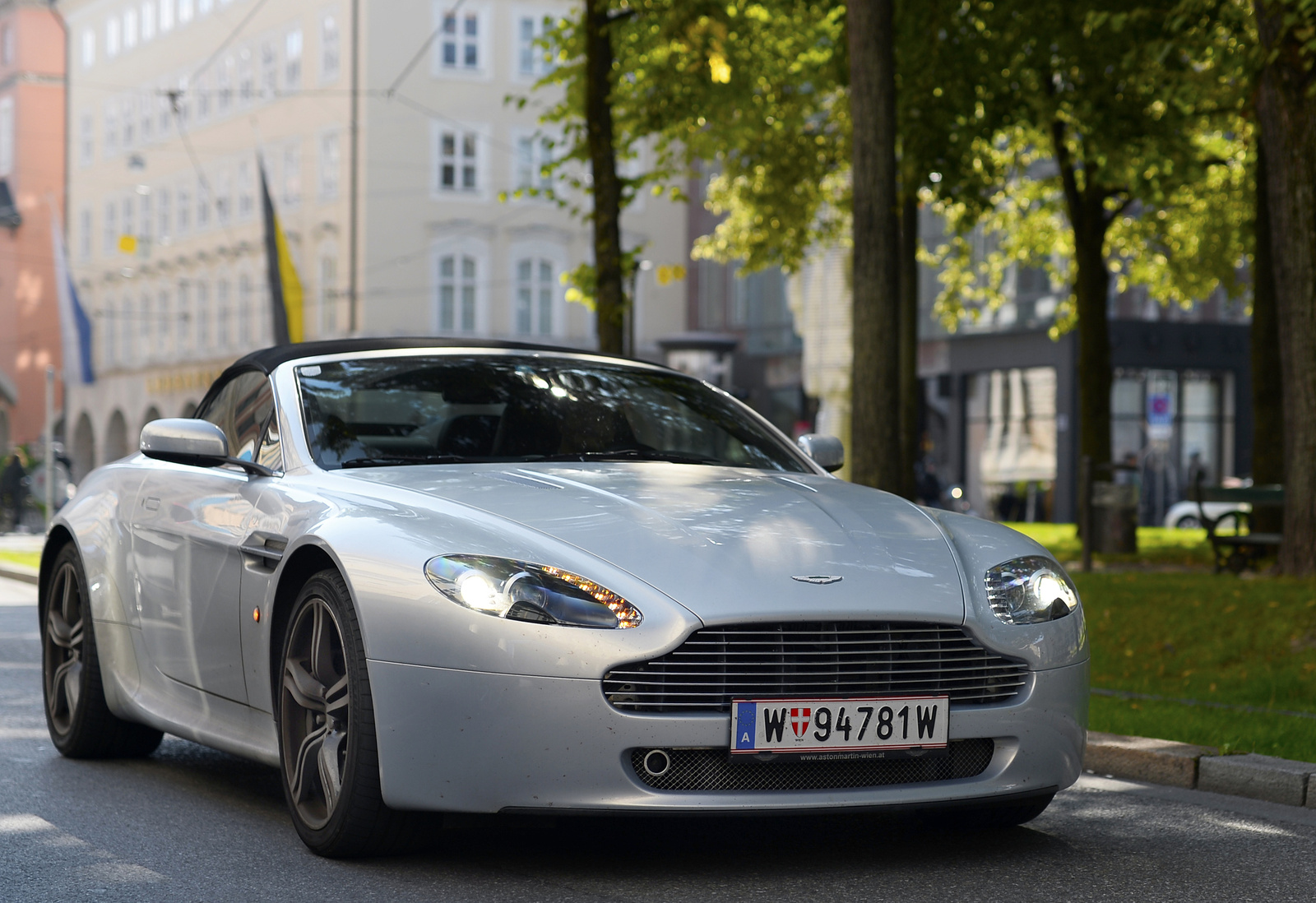 Aston Martin V8 Vantage N400 Roadster