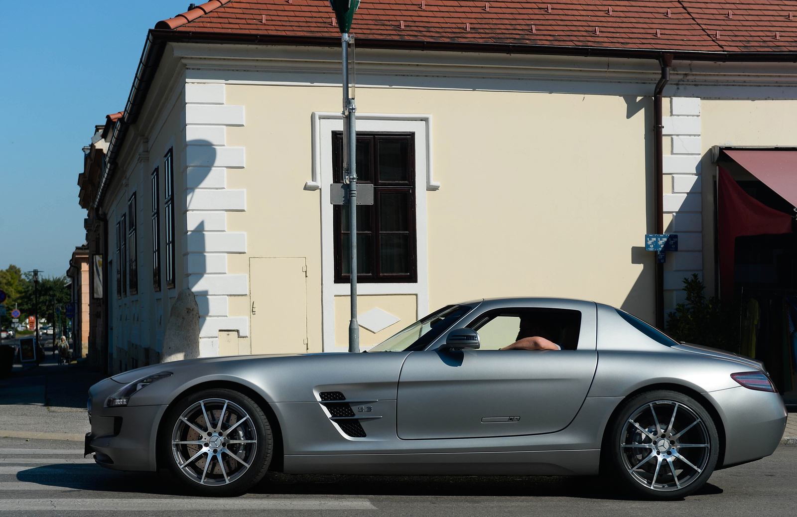 Mercedes SLS AMG