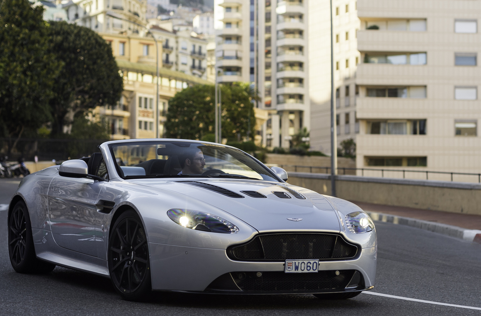 Aston Martin V12 Vantage S Roadster