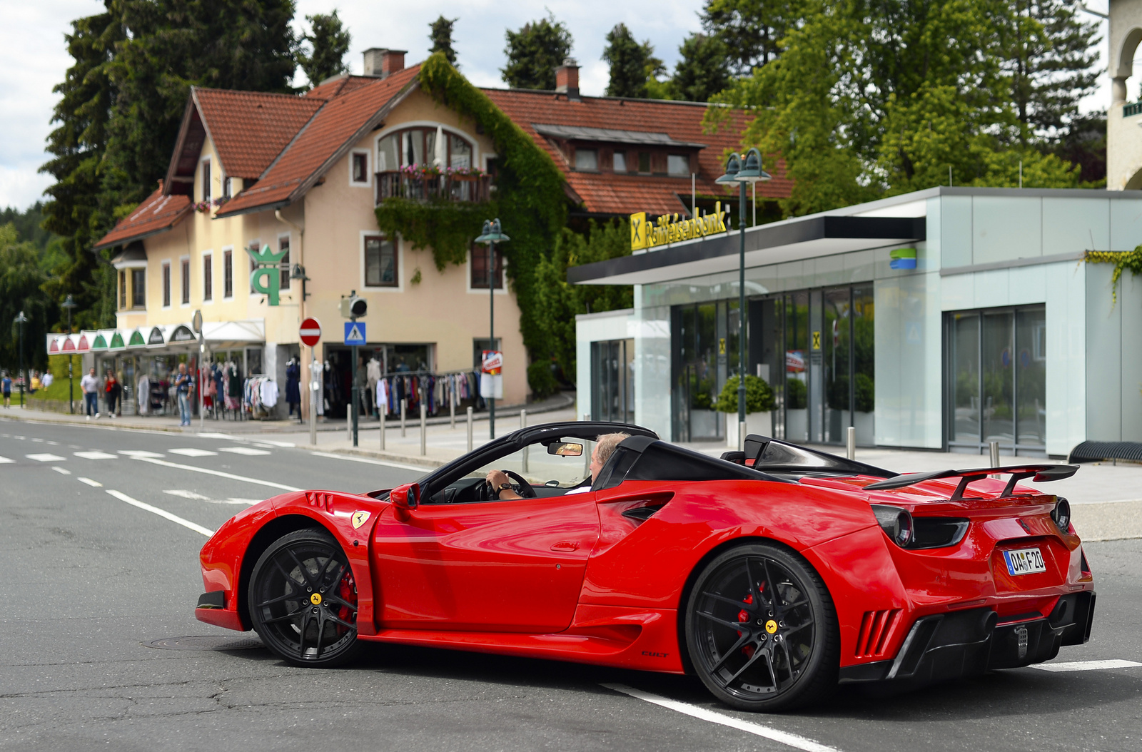 Ferrari 488 Spider Novitec N-Largo