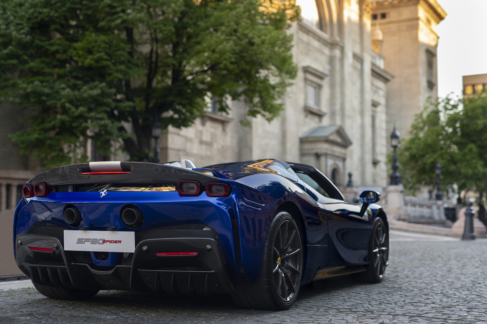 Ferrari SF90 Spider