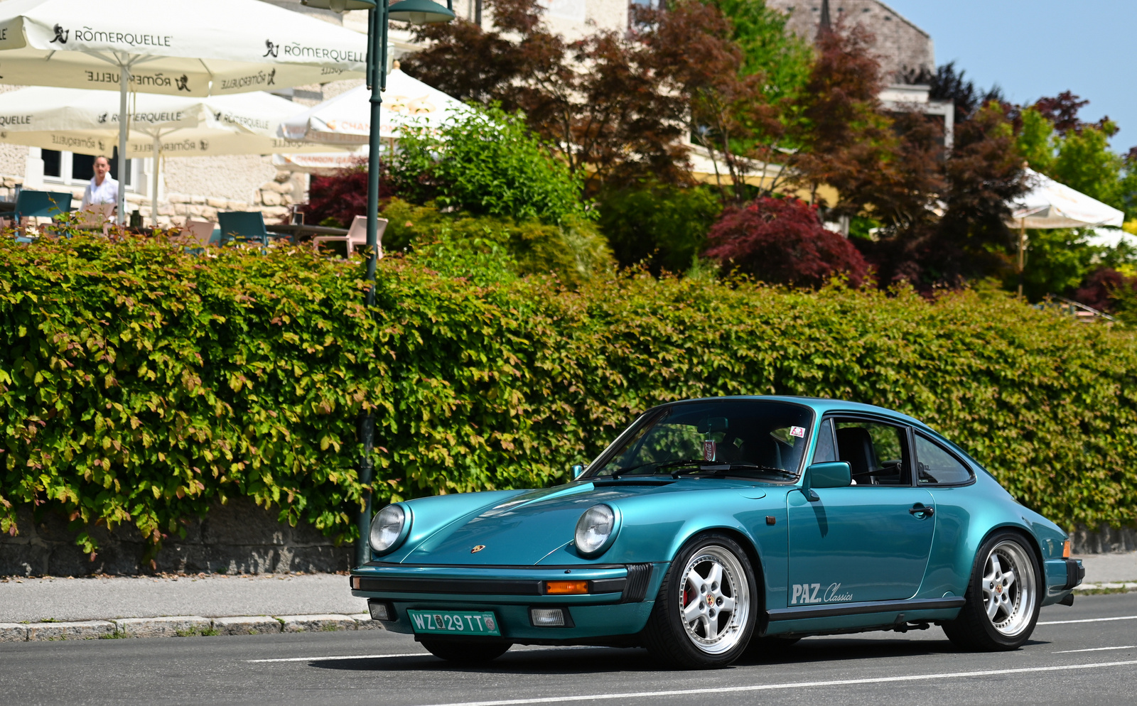 Porsche 911 Carrera