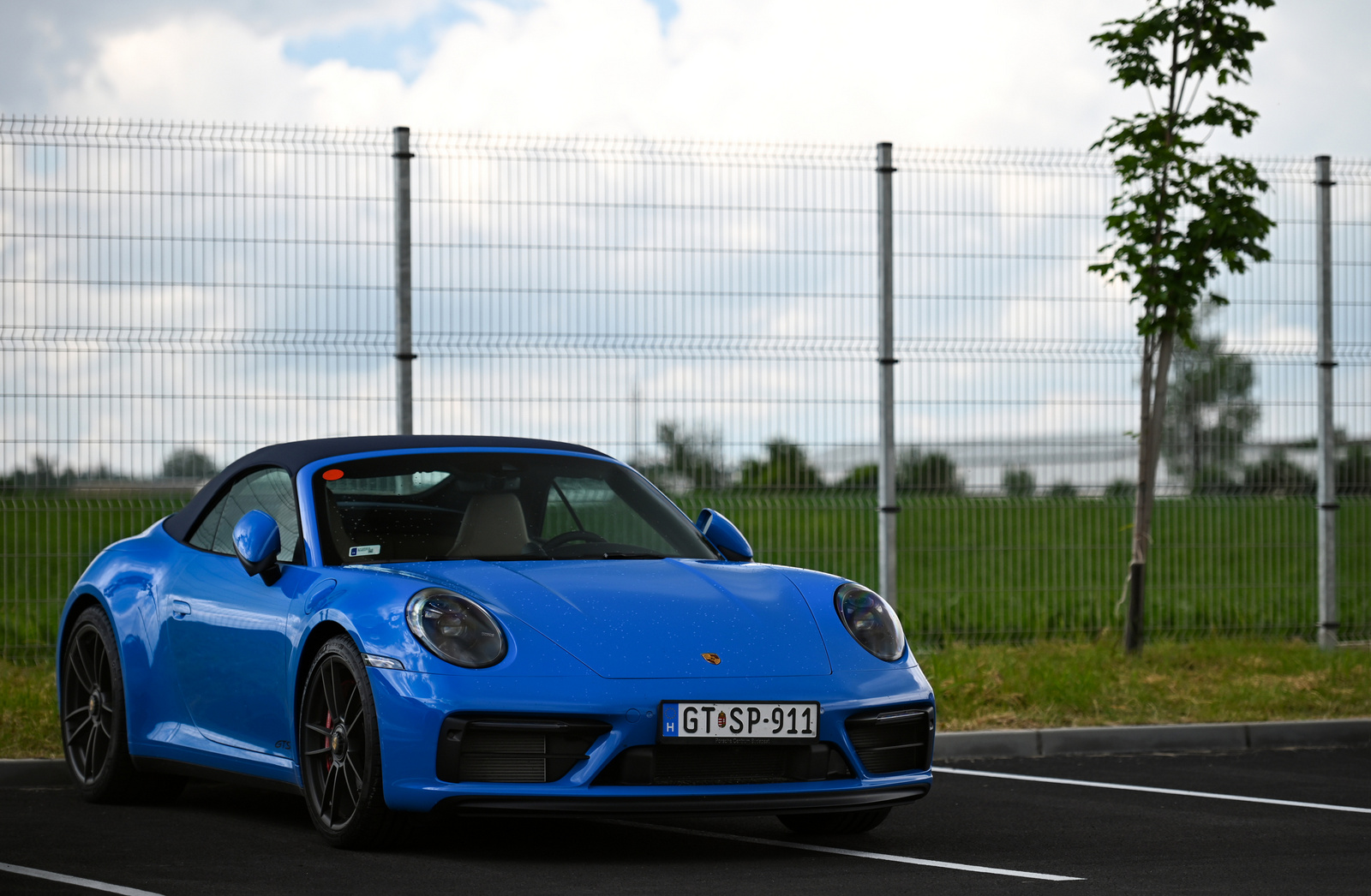 Porsche 911 Carrera 4 GTS Cabrio