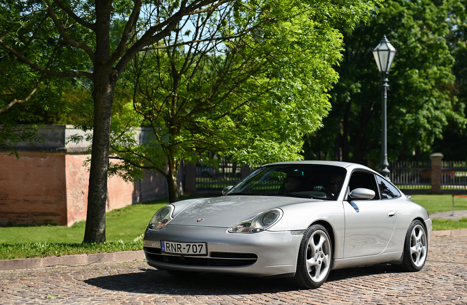 Porsche 911 Carrera