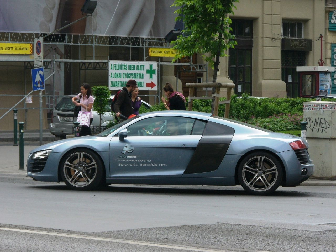 Audi R8