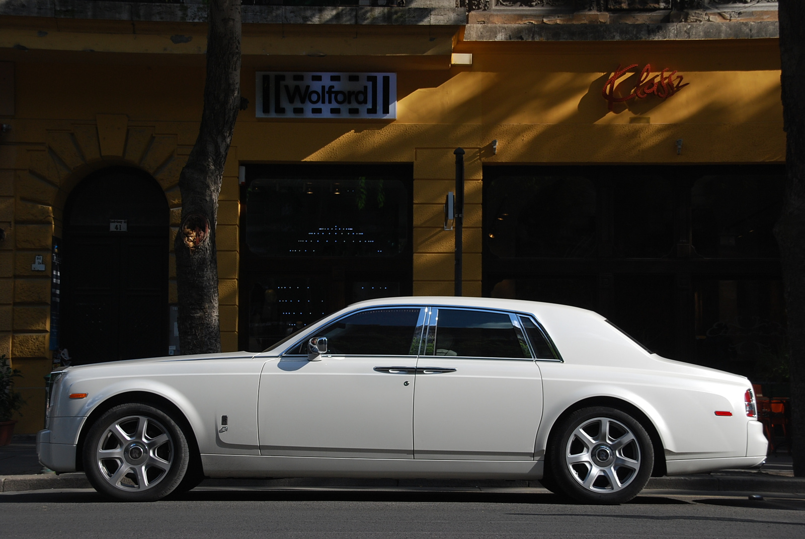 Rolls Royce Phantom