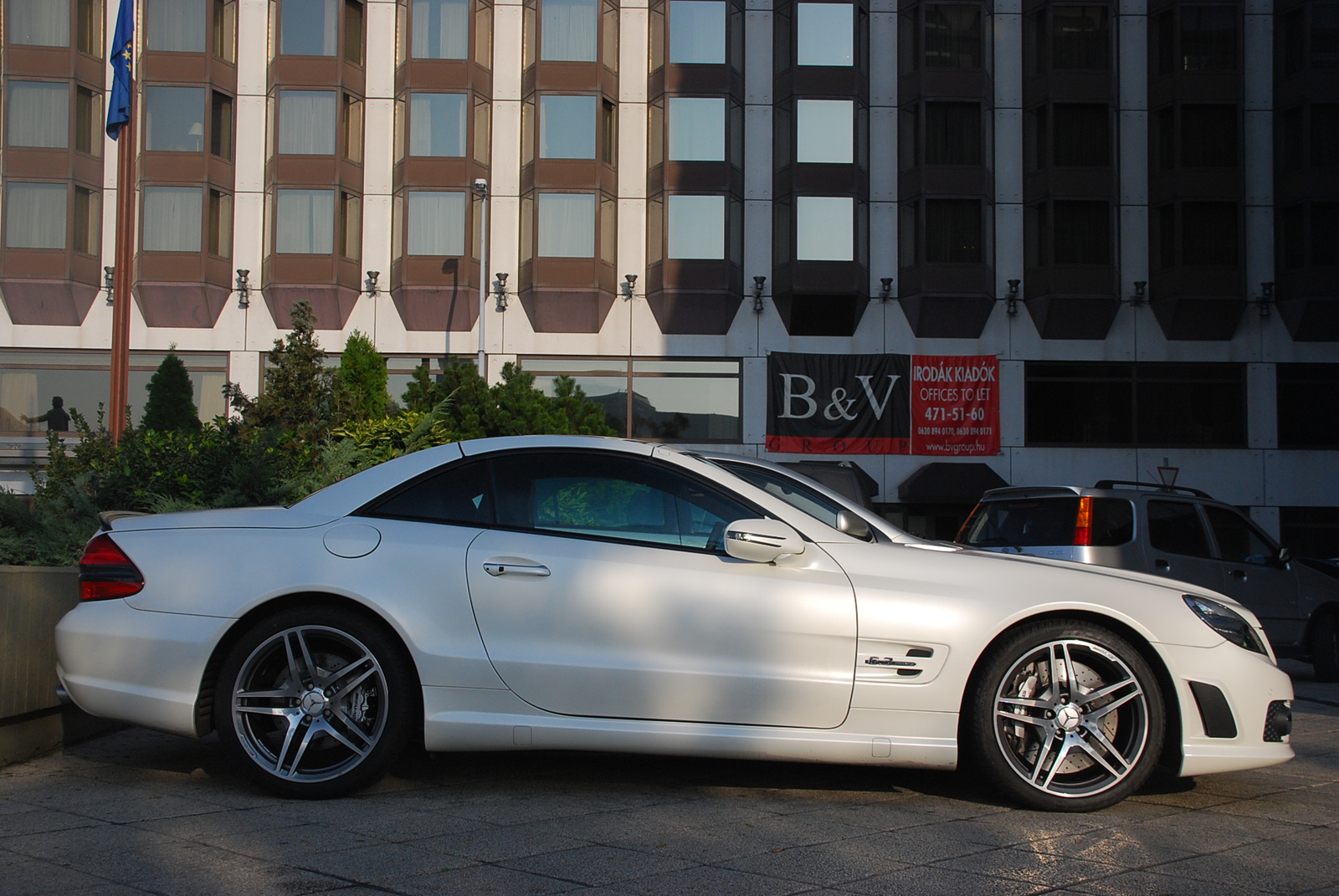 Mercedes SL 63 AMG IWC Edition