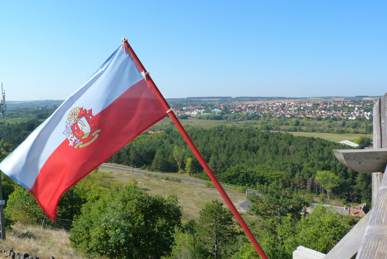 Cserszegtomaj zászlaja és Hévíz