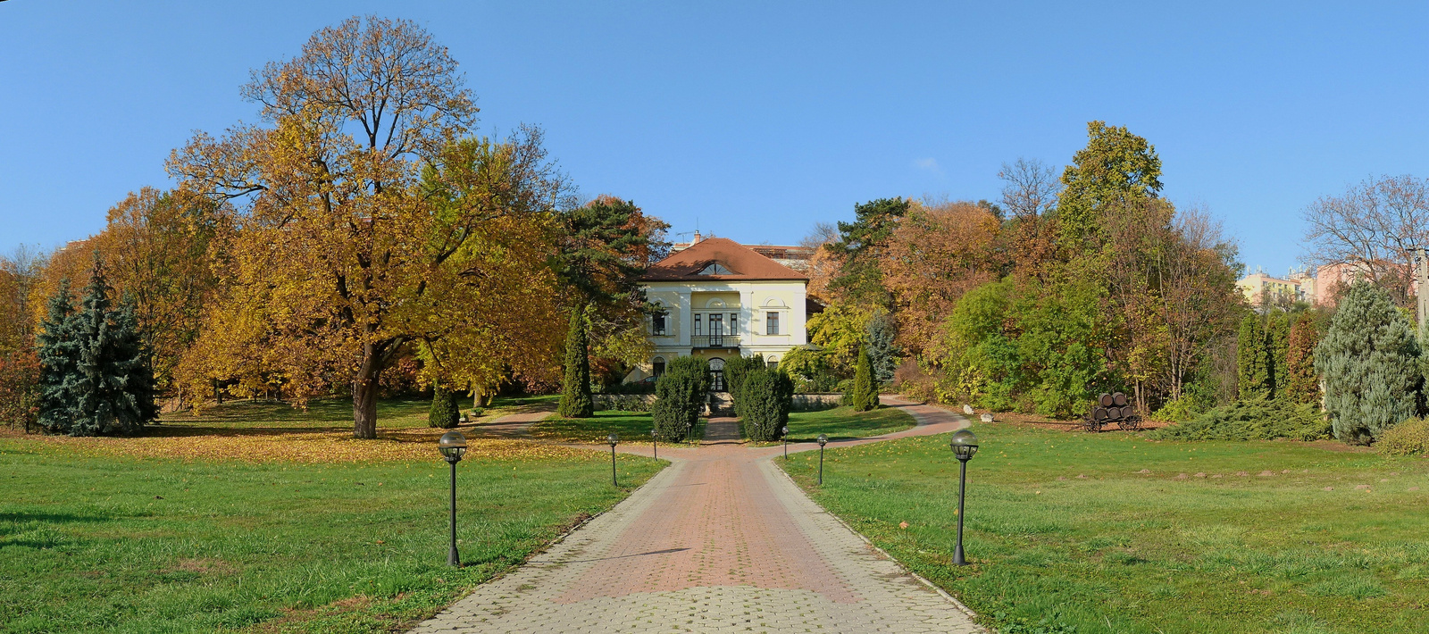 György-Villa
