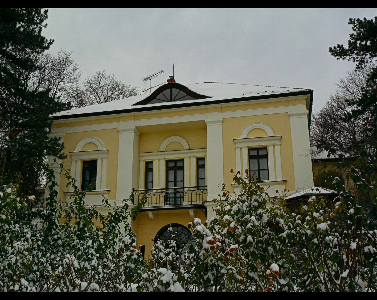 a villa télen IV.