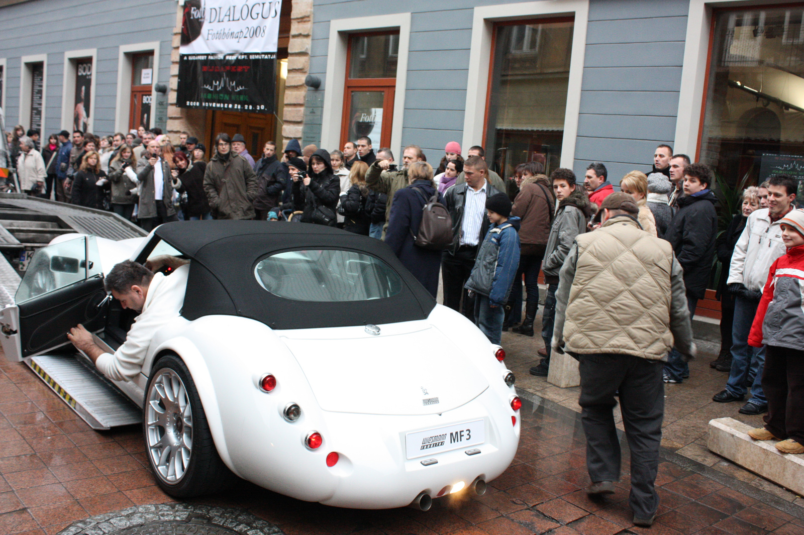 megérkezett a wiesmann mf3 013