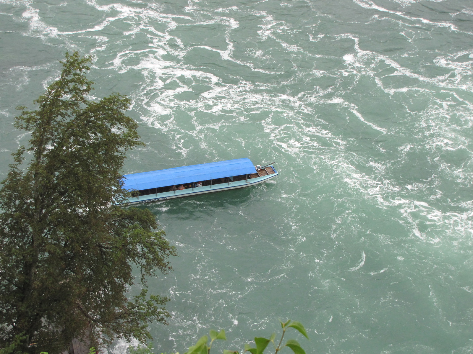 Svájc, Neuhausen am Rheinfall, a Rajna vízesés, SzG3