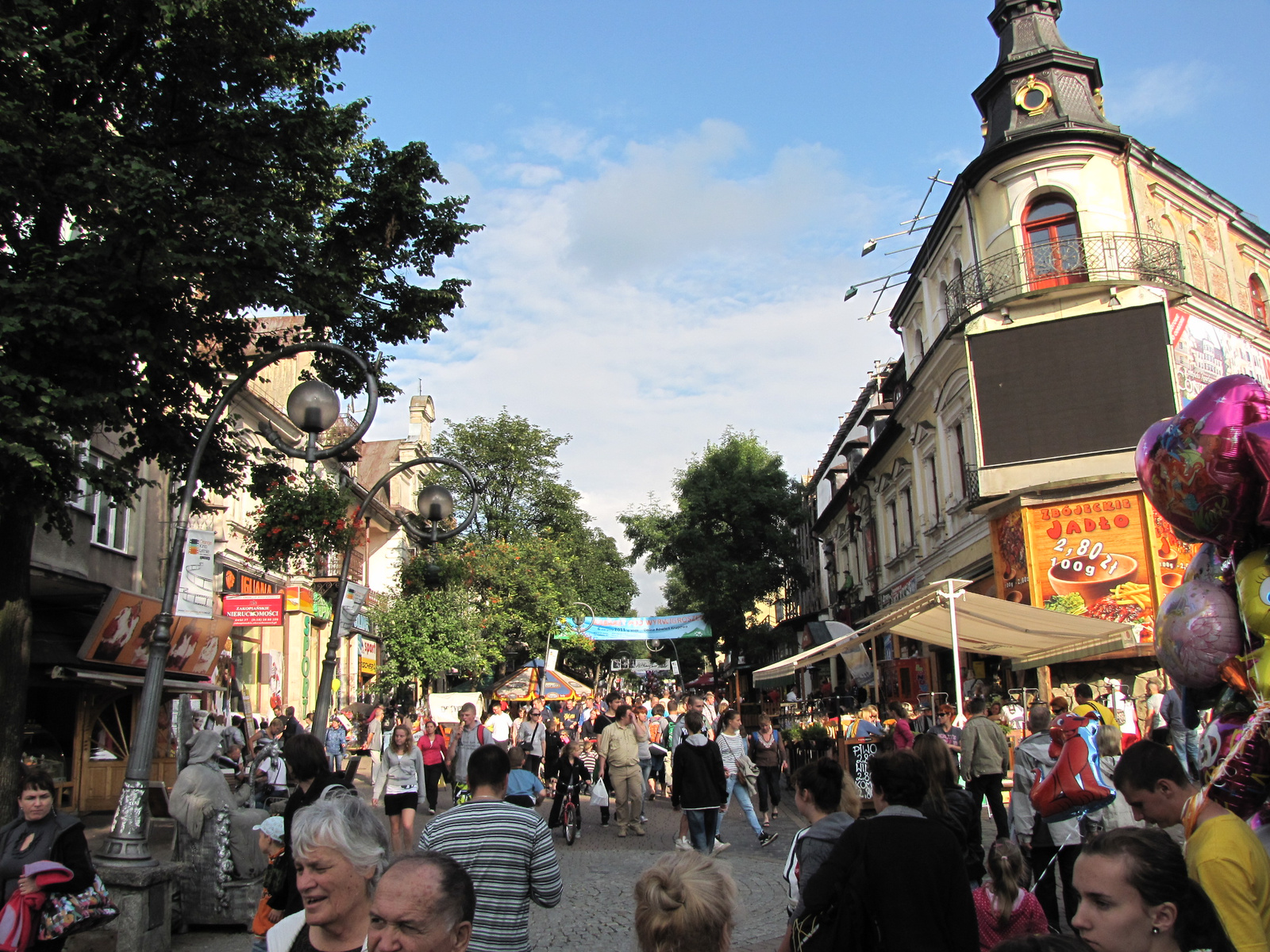 Lengyelország, Zakopane, a Krupówki, SzG3