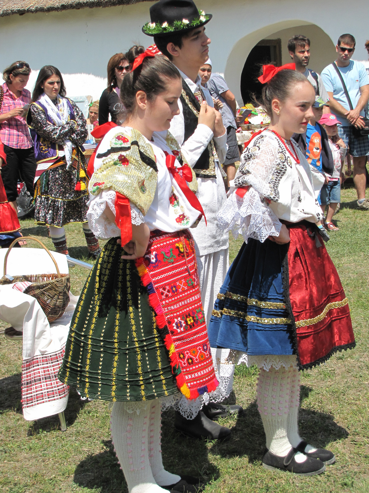 Szentendre - Skanzen, Pünkösdi sokadalom, SzG3