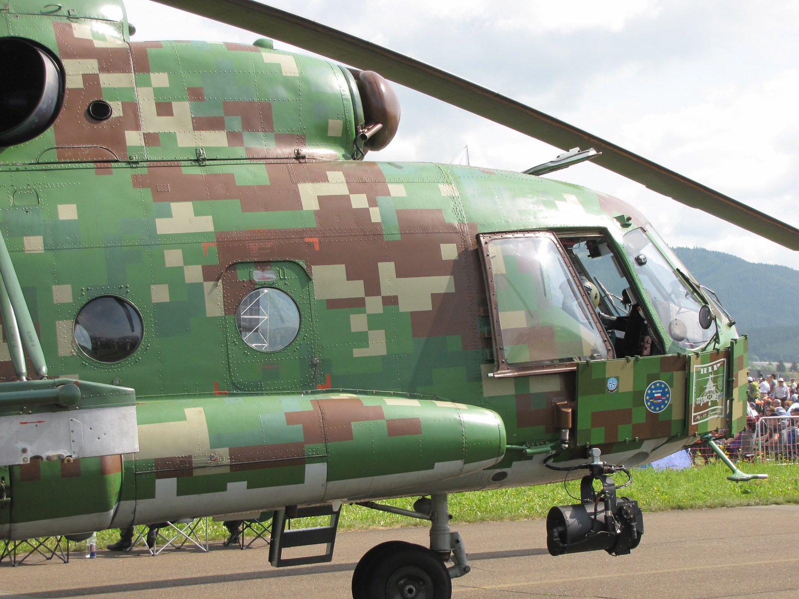 Ausztria, Zeltweg, Airpower 2013, Mil MI-17, SzG3