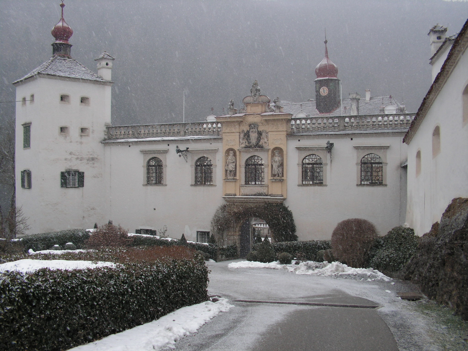 Ausztria, a Herberstein kastély télen, SzG3