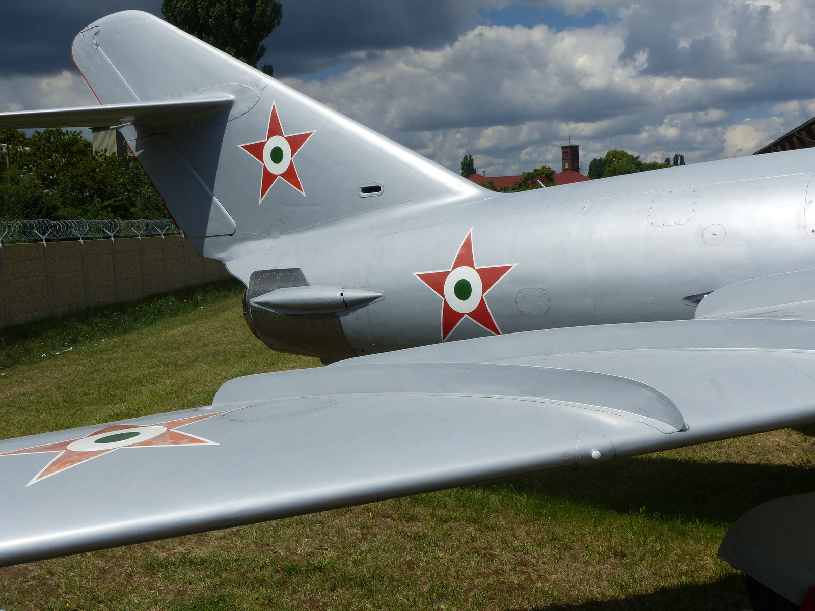 Szolnok, Rep Tár, MIG-17PF (Fresco), SzG3