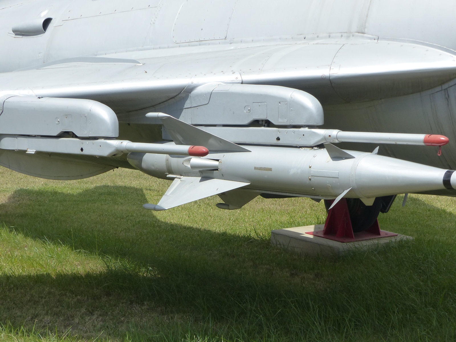 Szolnok, Rep Tár, MIG-19PM (Farmer), SzG3