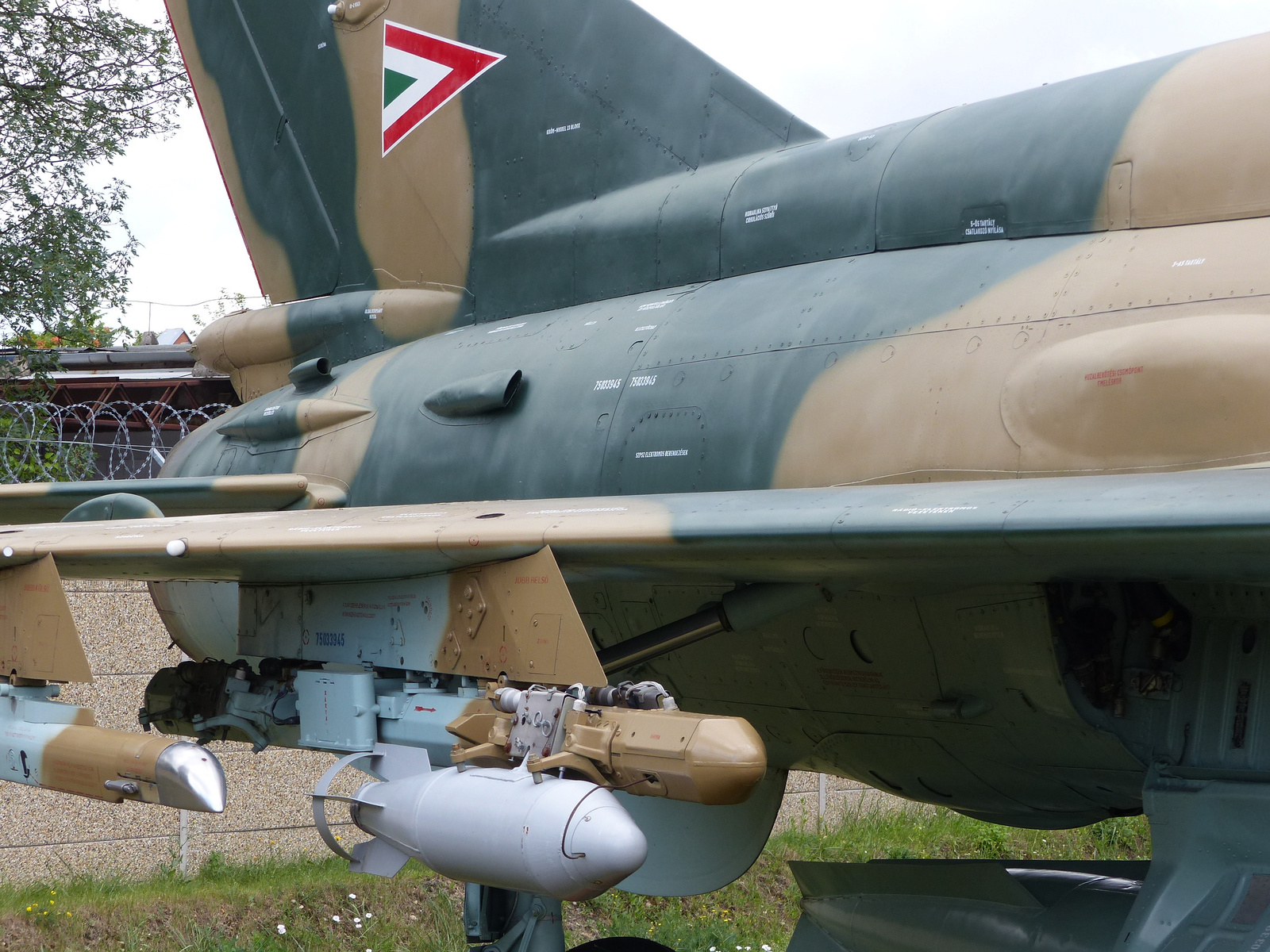 Szolnok, Rep Tár, MIG-21BISZ 75 A (Fishbed-I.), SzG3