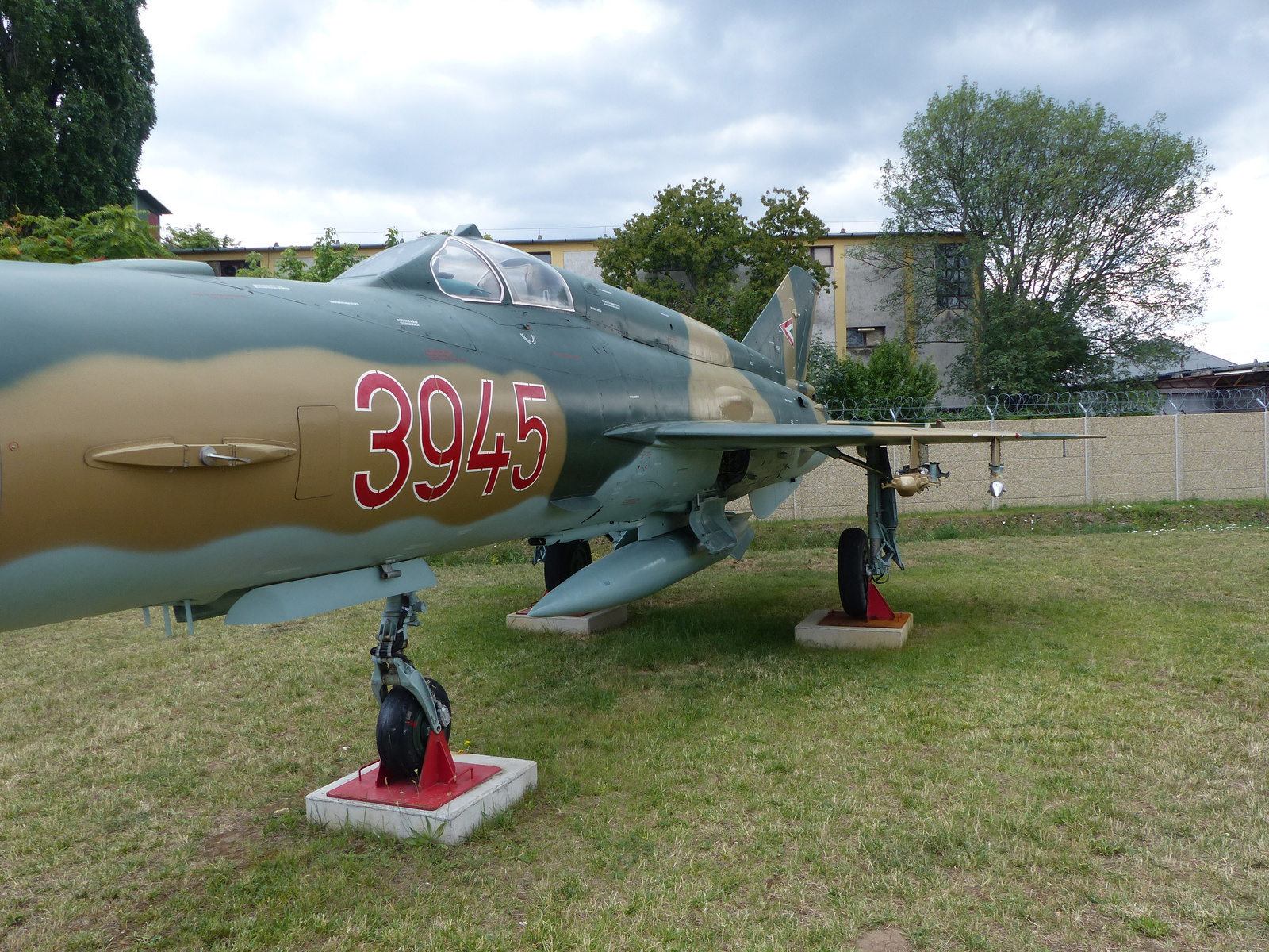 Szolnok, Rep Tár, MIG-21BISZ 75 A (Fishbed-I.), SzG3