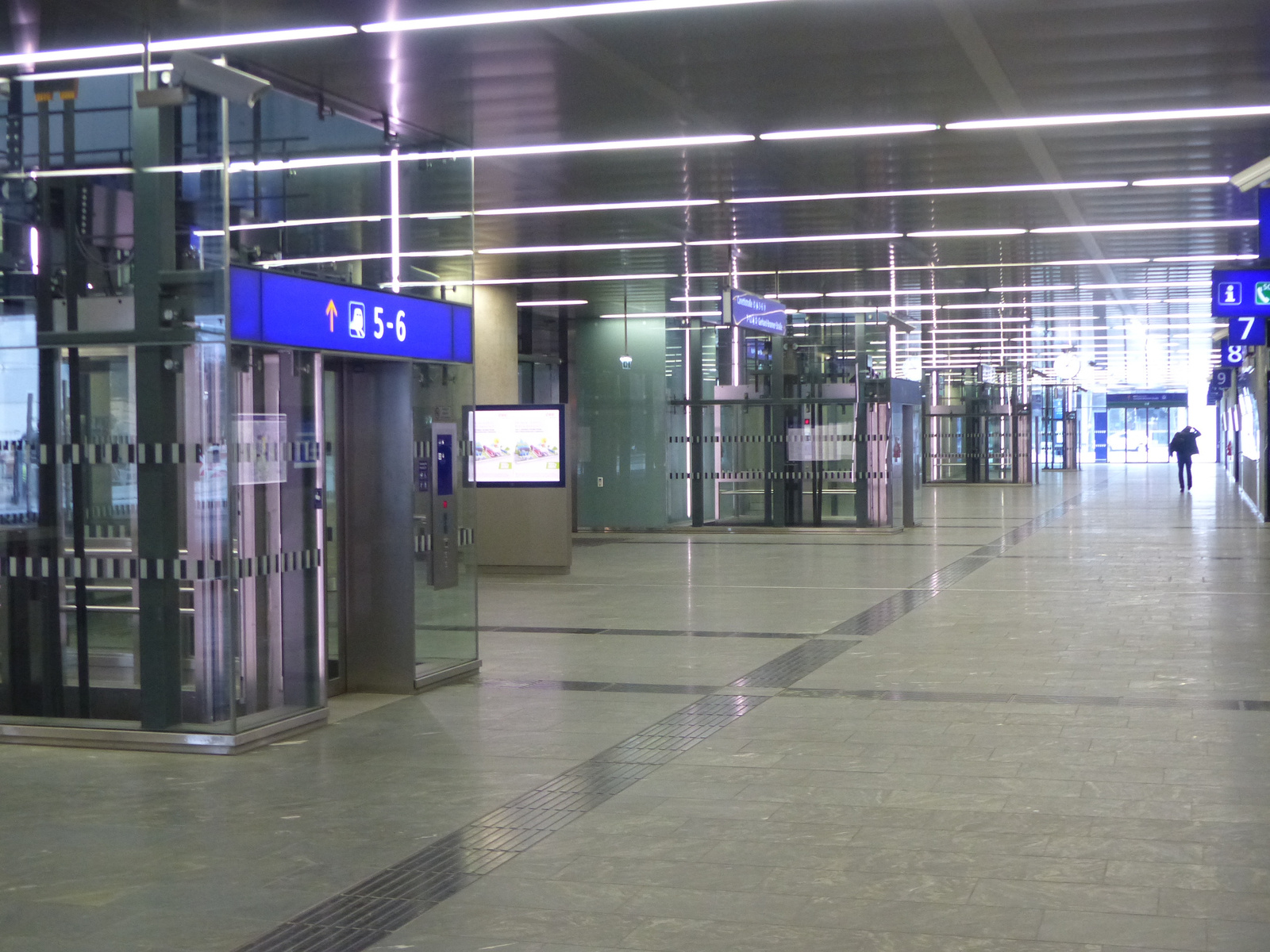 Bécs, Hauptbahnhof (Főpályaudvar), SzG3