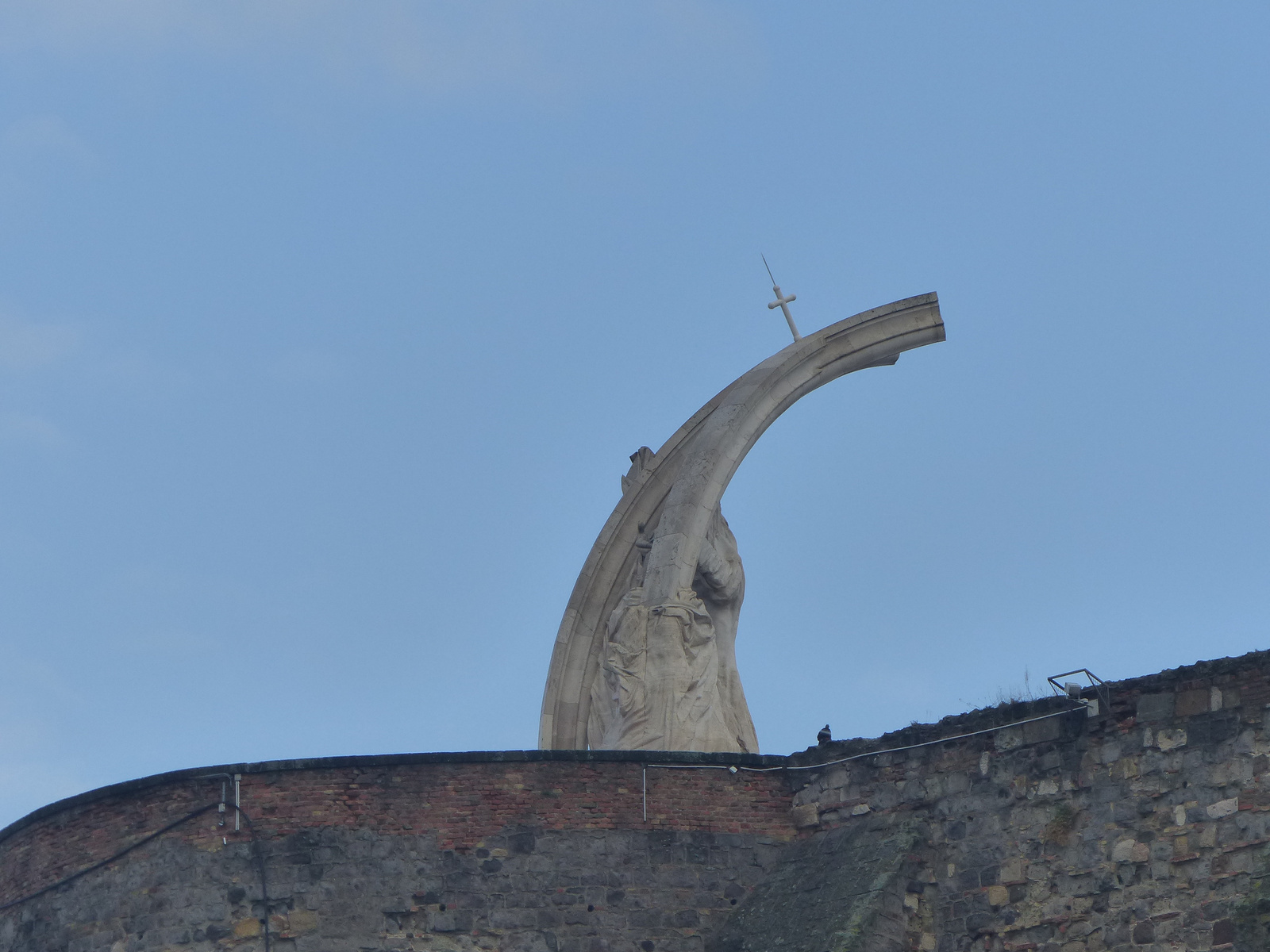 Esztergom, Szent István megkoronázása, SzG3