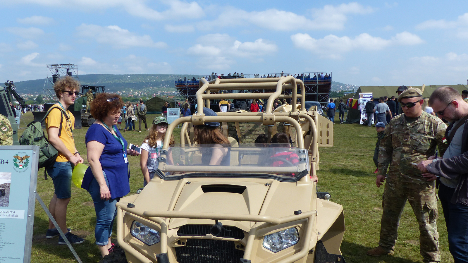 Budaörs, Honvédelem napja, 2019, POLARIS MRZR-4, SzG3