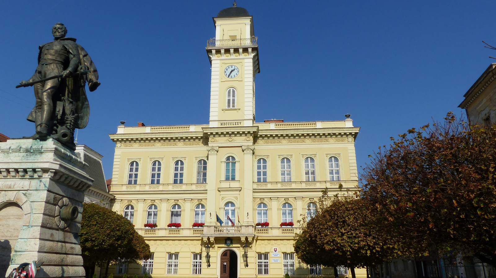 Komárom, Mestský úrad Komarno (Városháza), SzG3
