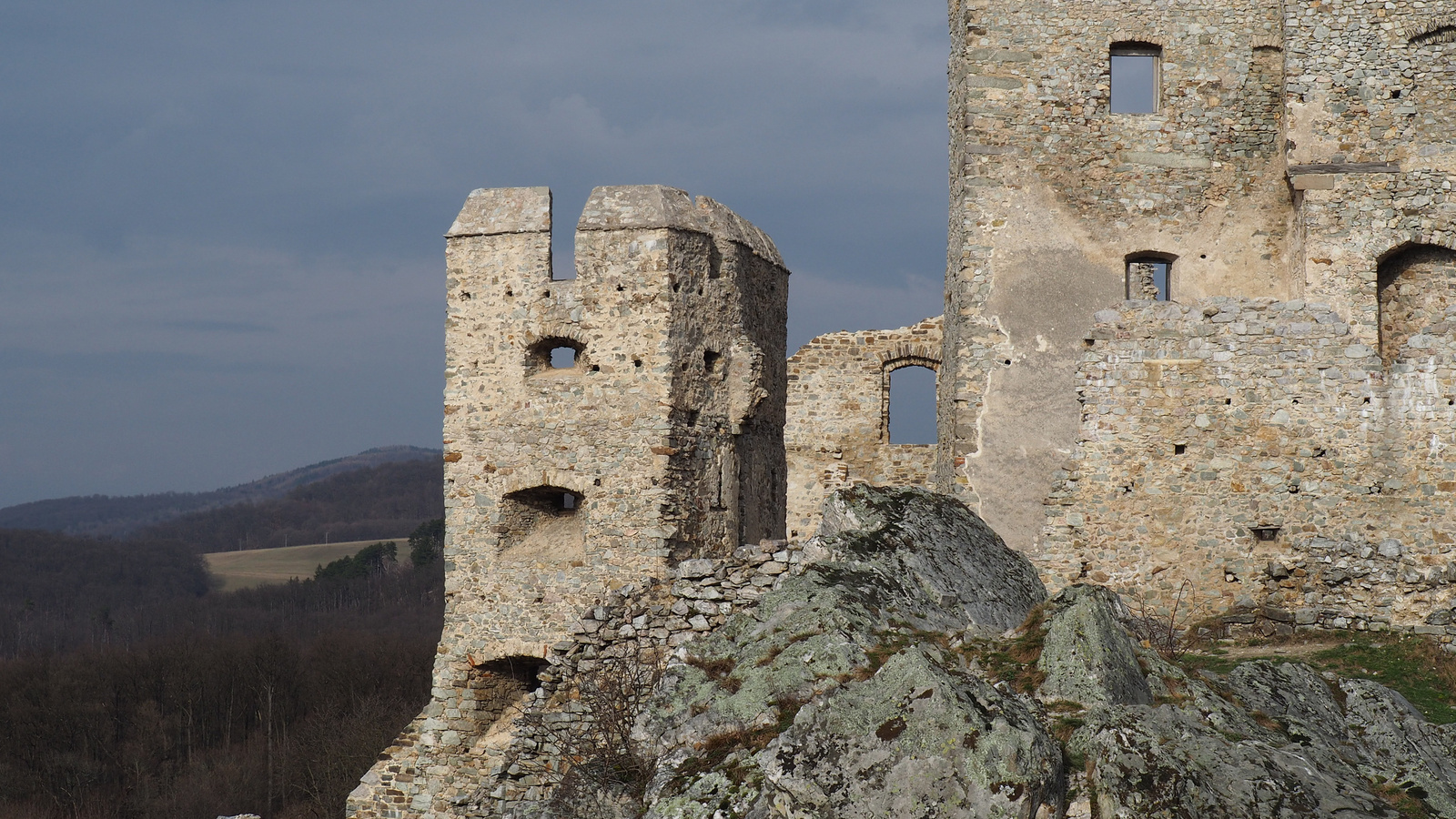 Hrušovský hrad (Körtvélyesi vár), SzG3